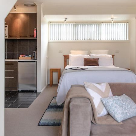 Aloft Boutique Accommodation Strahan Exterior photo